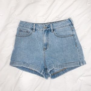 EUC pacsun light wash Mom Short—make an offer!